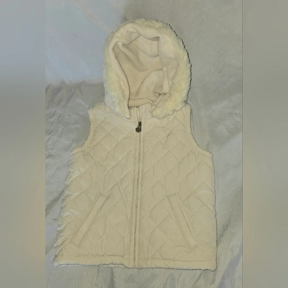 GAP Cream Vintage Y2k Quilted Puffer Vest with Faux Fur Hood Size 2t